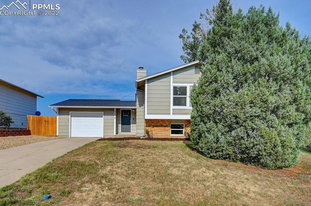 7570 Sunny View Ln, Colorado Springs, CO 80911-9661