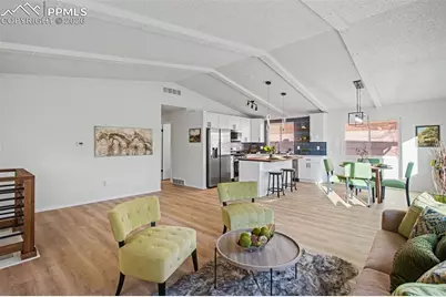 2670 Roundtop Drive, Colorado Springs, CO 80918 - Photo 8