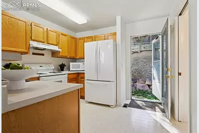 3223 Hearthridge Circle #1005, Colorado Springs, CO 80918 - Photo 8