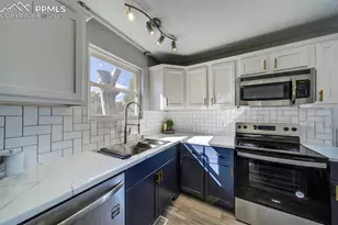 3378 Foxridge Dr, Colorado Springs, CO 80916 - Photo 6