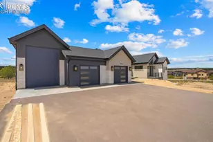11619 Rambling Rd, Colorado Springs, CO 80908 - Photo 2