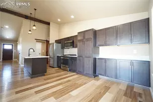 1392 N Moonbeam Dr, Pueblo, CO 81007 - Photo 2