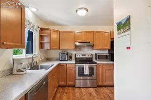 2927 Mesa Rd, Colorado Springs, CO 80904 - Photo 10