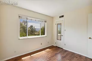 2927 Mesa Rd, Colorado Springs, CO 80904 - Photo 14