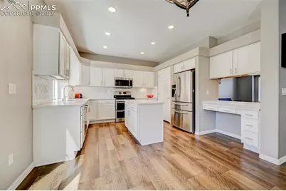 7647 Desert Wind Drive, Colorado Springs, CO 80923 - Photo 8