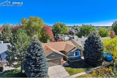625 Riverview Lane, Colorado Springs, CO 80916 - Photo 4