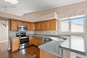 1925 Kingsroyal Blvd, Pueblo, CO 81005 - Photo 8