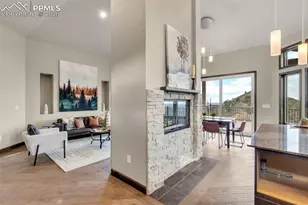 1060 Neon Moon View, Manitou Springs, CO 80829 - Photo 18