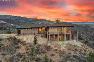 1060 Neon Moon View, Manitou Springs, CO 80829 - Photo 2