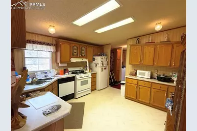 1410 Ranch Road, Canon City, CO 81212 - Photo 4