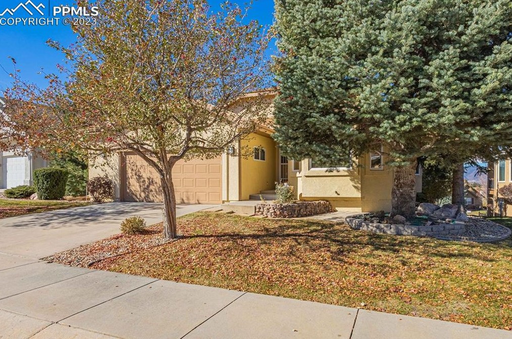 5740 Doe Skin Ct, Colorado Springs, CO 80918-5224