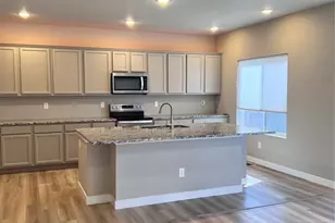 2204 Crestwood Ln, Pueblo, CO 81008 - Photo 4