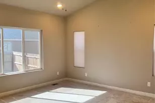 2204 Crestwood Ln, Pueblo, CO 81008 - Photo 14