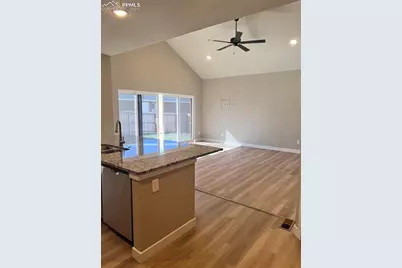 2204 Crestwood Lane, Pueblo, CO 81008 - Photo 12