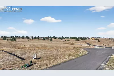 15690 Fox Creek Lane, Colorado Springs, CO 80908 - Photo 4