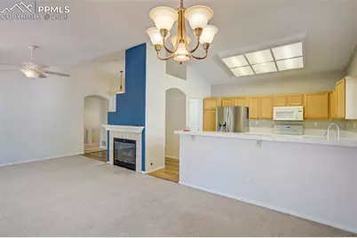 625 Riverview Lane, Colorado Springs, CO 80916 - Photo 10