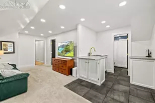 2 Cresta Rd, Colorado Springs, CO 80906 - Photo 28