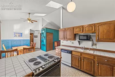 6512 Foxdale Circle, Colorado Springs, CO 80919 - Photo 10