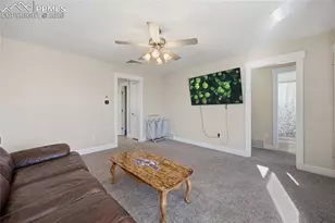 2039 E 8th St, Pueblo, CO 81001 - Photo 8