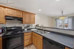 2039 E 8th St, Pueblo, CO 81001 - Photo 10