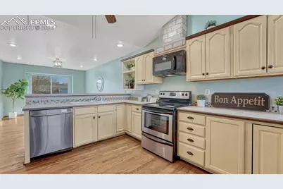 9375 Bar B Road, Fountain, CO 80817 - Photo 16