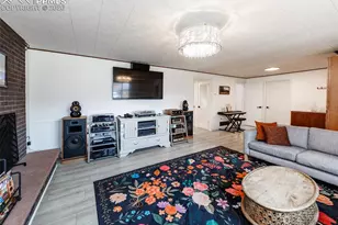 609 Pioneer Ln, Colorado Springs, CO 80904 - Photo 30