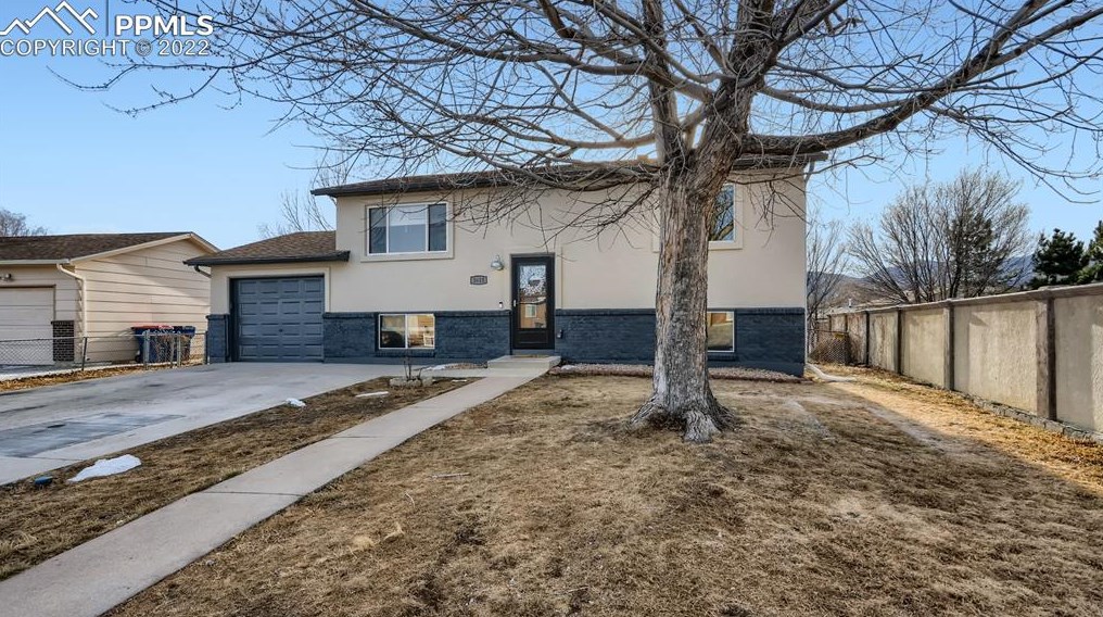 3615 Tackwood Dr, Colorado Springs, CO 80910-1639
