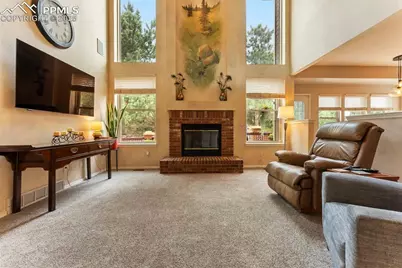 2075 Kittridge Avenue, Colorado Springs, CO 80919 - Photo 10