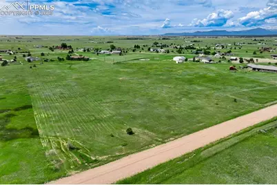 15805 Alta Plaza Circle, Peyton, CO 80831 - Photo 4