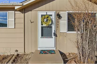 3904 Shelley Avenue, Colorado Springs, CO 80910 - Photo 2