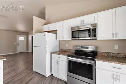 3117 W 18th Street, Pueblo, CO 81003 - Photo 6