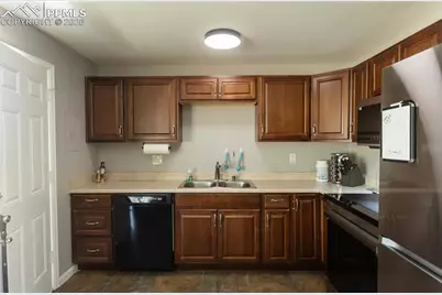 2535 Sonoma Drive, Colorado Springs, CO 80910 - Photo 8