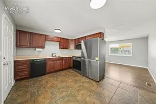 2535 Sonoma Dr, Colorado Springs, CO 80910 - Photo 8