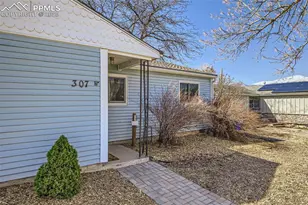 307 Redwood Dr, Colorado Springs, CO 80907 - Photo 4