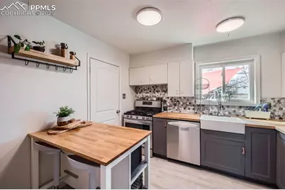 307 Redwood Drive, Colorado Springs, CO 80907 - Photo 6