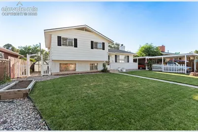 2932 Pennsylvania Avenue, Colorado Springs, CO 80907 - Photo 2