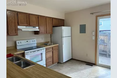 7612 Clover Hill Drive, Colorado Springs, CO 80920 - Photo 4