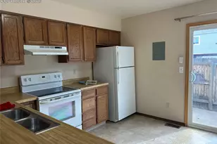 7612 Clover Hill Dr, Colorado Springs, CO 80920 - Photo 4