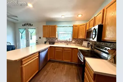 463 W Player Drive, Pueblo West, CO 81007 - Photo 6