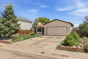 838 Daffodil St, Fountain, CO 80817 - Photo 2