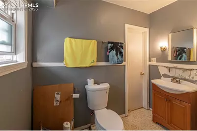 524 W Pikes Peak Avenue, Colorado Springs, CO 80905 - Photo 18