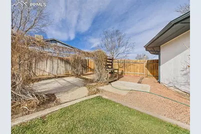 4 Bridgeport Circle, Pueblo, CO 81003 - Photo 36