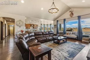 20010 E Thunder Rd, Colorado Springs, CO 80908 - Photo 6