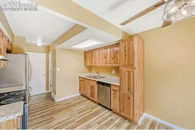 4552 Lamplighter Circle, Colorado Springs, CO 80916 - Photo 6