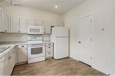 5198 Dovetail Lane, Colorado Springs, CO 80916 - Photo 16