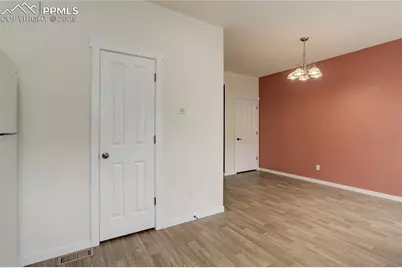 5198 Dovetail Lane, Colorado Springs, CO 80916 - Photo 12