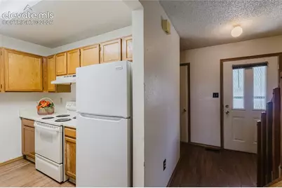 4268 Hunting Meadows Circle, Colorado Springs, CO 80916 - Photo 8