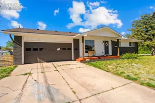 701 Del Brook Dr, Colorado Springs, CO 80911 - Photo 2