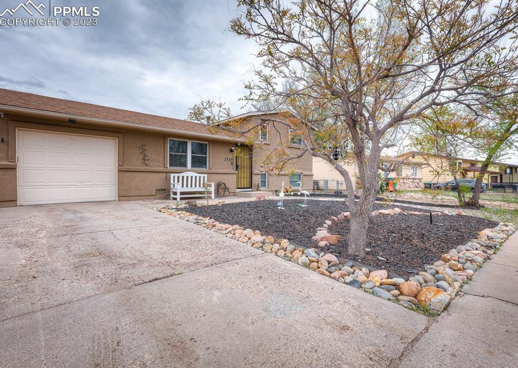 1545 Prado Dr, Fountain, CO 80817-1119