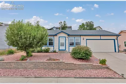 562 S Kearney Avenue, Colorado Springs, CO 80906 - Photo 2
